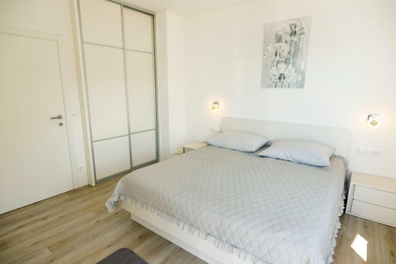 אומיס Apartmani Ticinovic מראה חיצוני תמונה