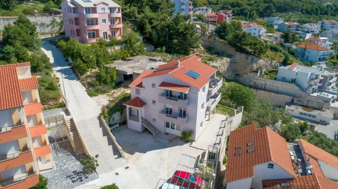 אומיס Apartmani Ticinovic מראה חיצוני תמונה