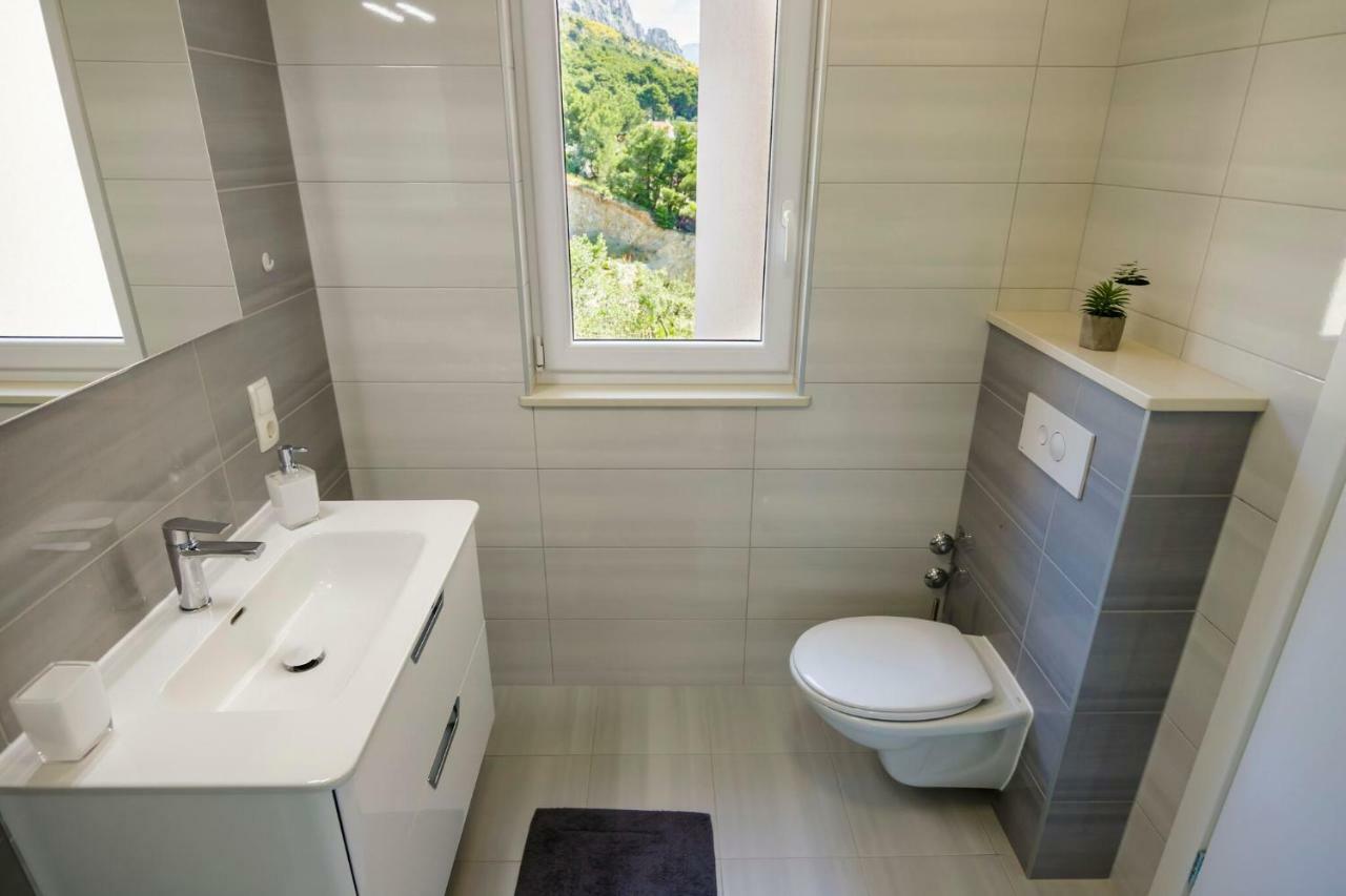 אומיס Apartmani Ticinovic מראה חיצוני תמונה