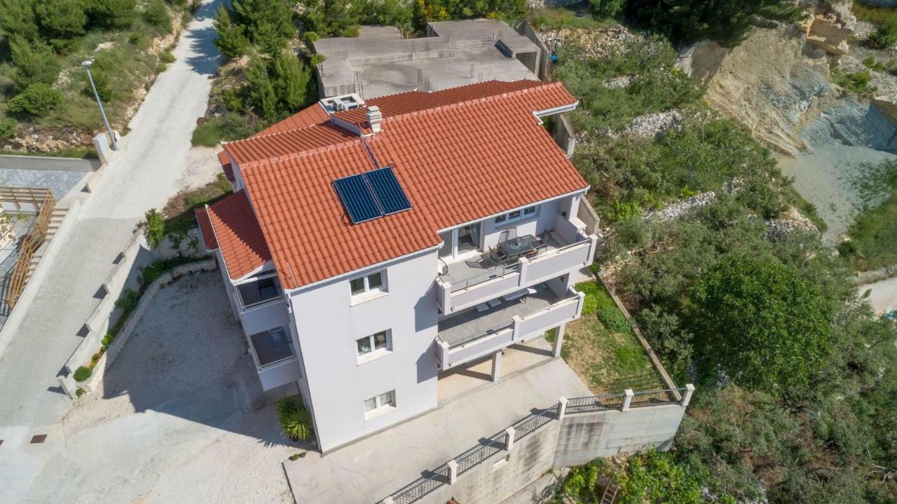 אומיס Apartmani Ticinovic מראה חיצוני תמונה