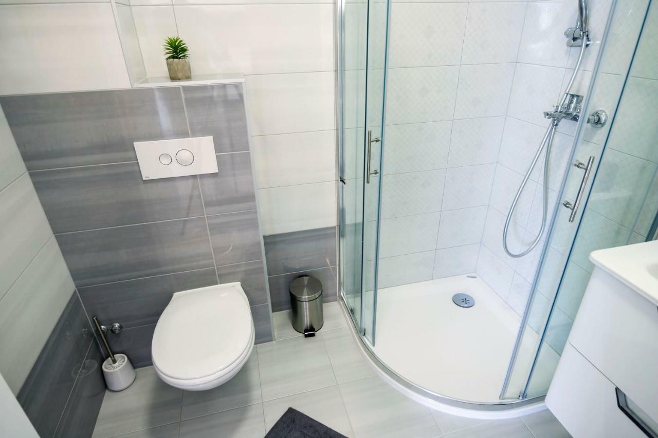 אומיס Apartmani Ticinovic מראה חיצוני תמונה